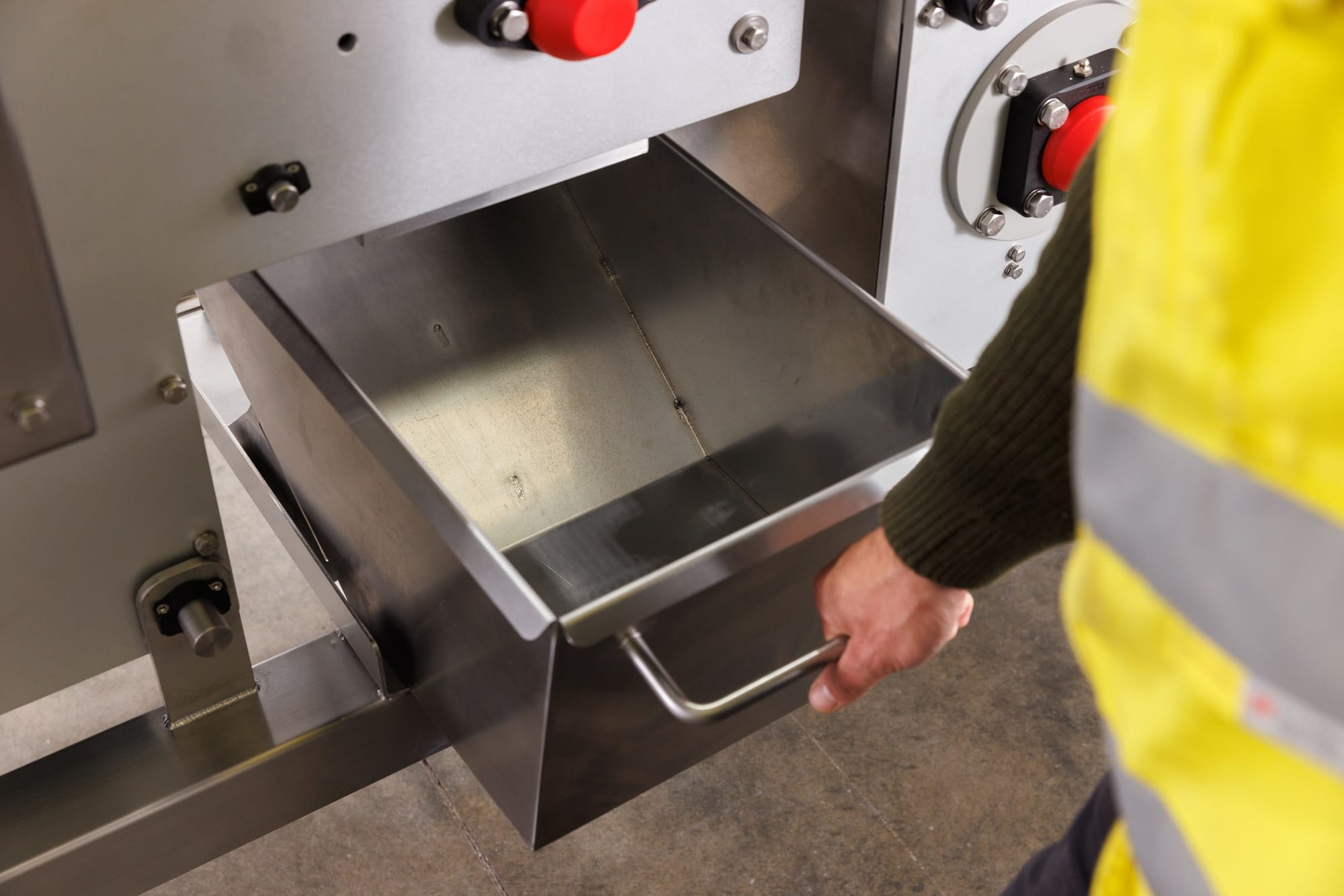Automatic excess collection drawer