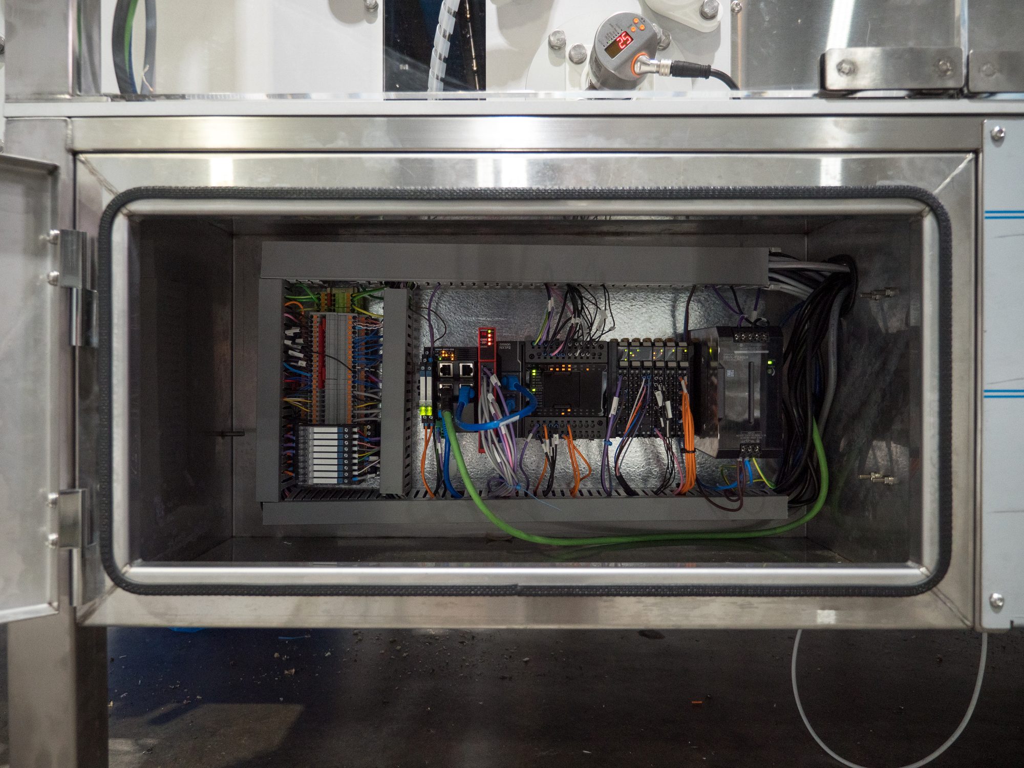 Pie packing machine control cabinet